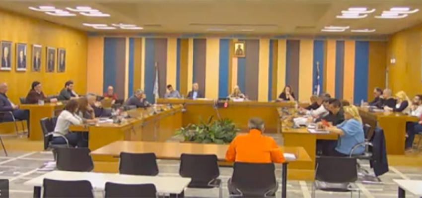 Σχολικά παραρτήματα, τεχνικά έργα και κοπές δέντρων στο Δημοτικό Συμβούλιο της Τετάρτης